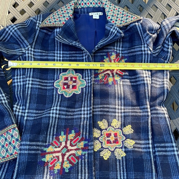 Relais Embroidered Wool Coat - Picture 13 of 16